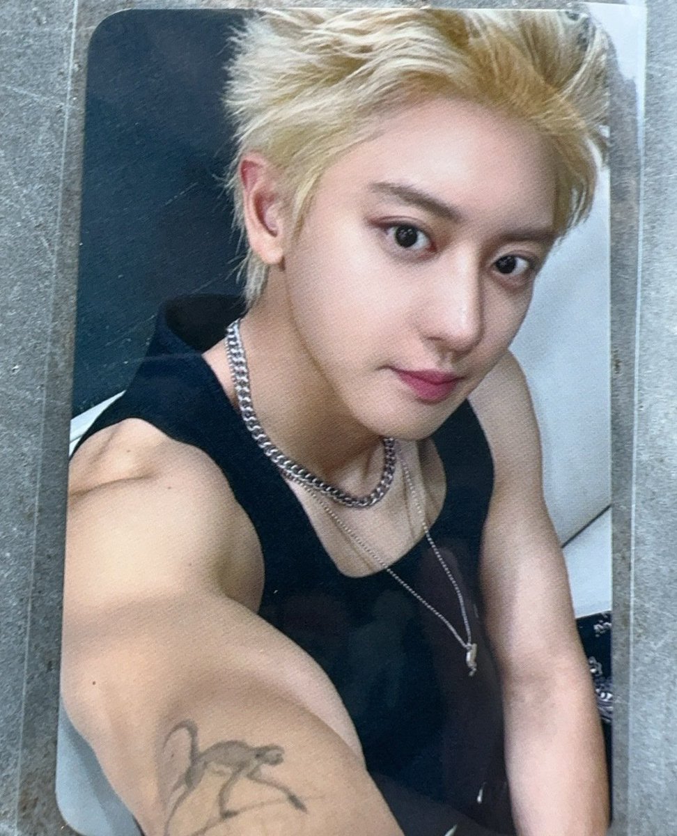 pcypictures's tweet photo. rt and reply with:

Asian Pop Music Awards 2024: People’s Choice Award
#APMA2024 #BlackOut #CHANYEOL @APMAHK https://t.co/YrQGLtsmE0