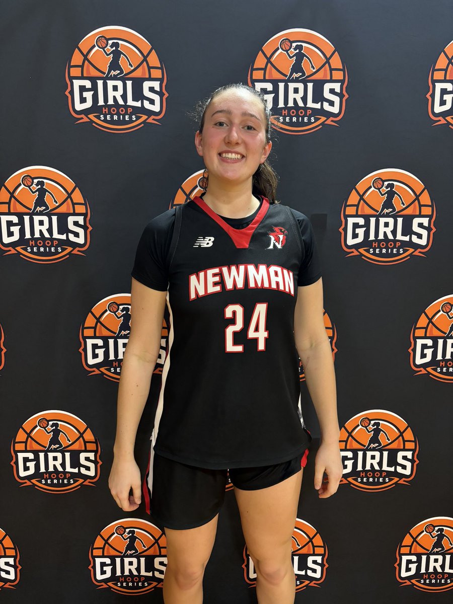 Elliana Scalabrine stood out once again here tonight in a victory, pouring in 26 points in the contest. 

The junior did a great job of knocking down spot up three’s and finding holes in the lane on drives.