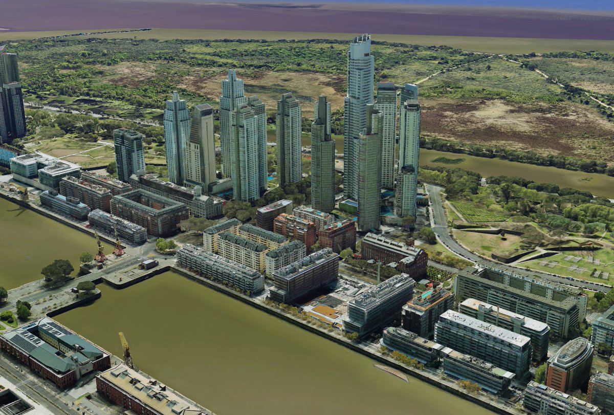 ElenoAM's tweet photo. Es interesante, porque la Del Valle (Monterrey) no es cara por sus amenidades urbanas, como Puerto Madero, Ipanema o Vitacura, sino porque solo son casas grandes en terrenos grandes. https://t.co/ntjvxQkrm9