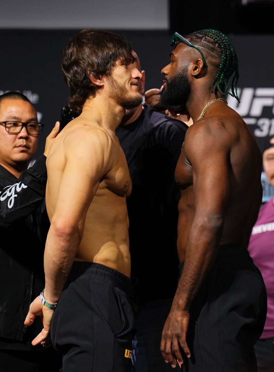 MMArena_'s tweet photo. MOVSAR EVLOEV 🆚 ALJAMAIN STERLING 

C'EST MAINTENANT ! https://t.co/RnuZBffpMY