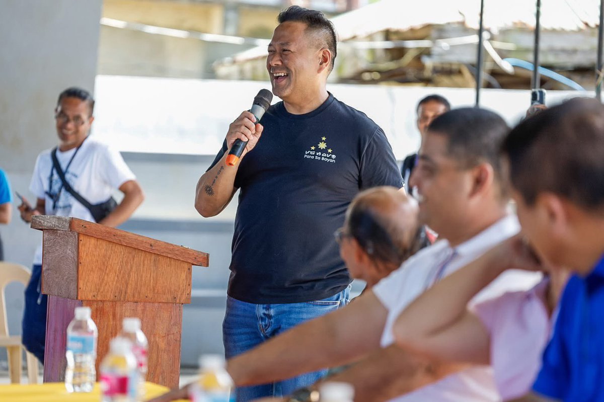 BossTeCua's tweet photo. Thank you, Sen. @jvejercito sa pagbisita ninyo sa Catanduanes, at sa lahat ng inyong tulong. Babangon kami!

#BangonCatanduanes https://t.co/TQn4FkK8Tl