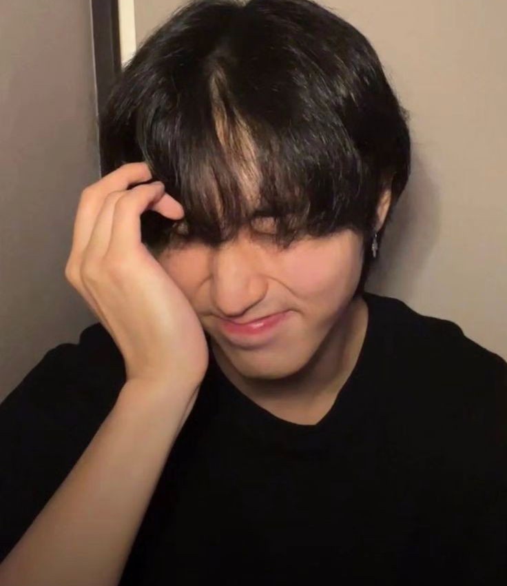 shuan au 𖤐 (@shishu0_) on Twitter photo Minsung au || Inicio del final.
Minho, un hombre que creía haber dejado atrás su pasado, ve su vida tranquila sacudida cuando su hijo encuentra su antigua cuenta de Twitter. Minsung au || Inicio del final.
Minho, un hombre que creía haber dejado atrás su pasado, ve su vida tranquila sacudida cuando su hijo encuentra su antigua cuenta de Twitter.