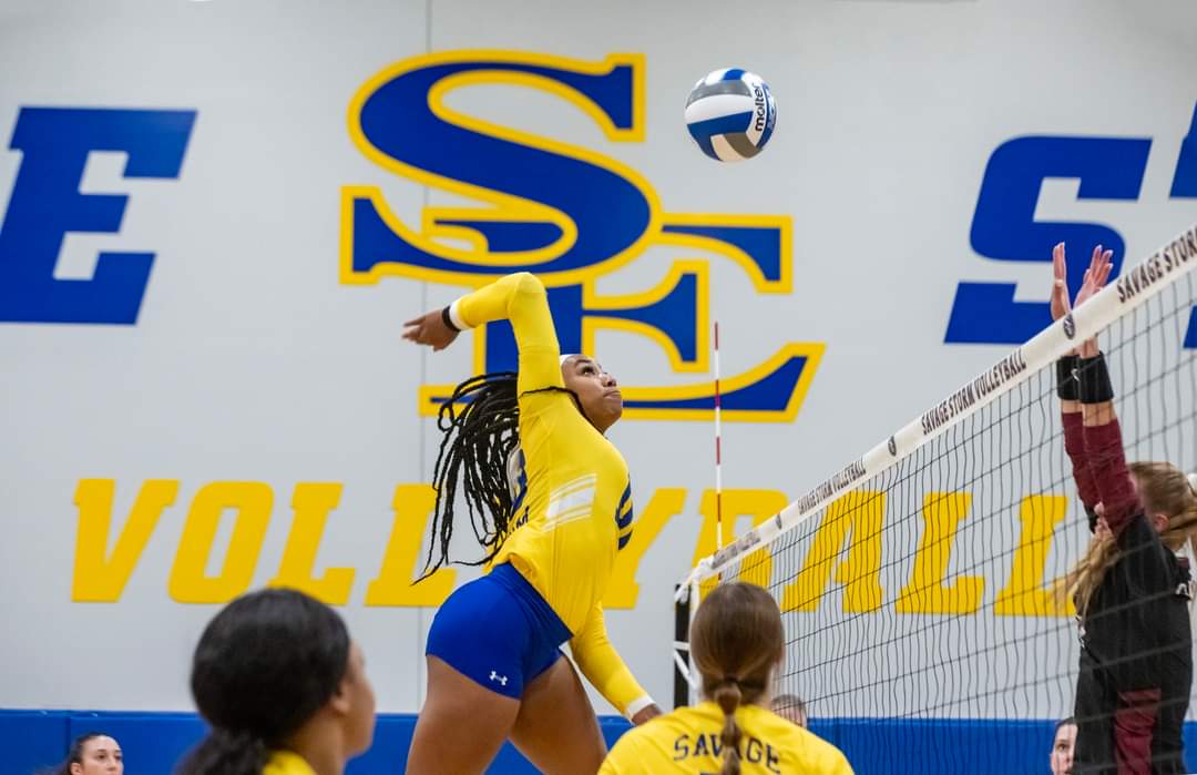Dnari4's tweet photo. I want to thank God for blessing me with amazing talent and the promises he bestowed on my life. I'm deeply grateful for my family,  coaches, and teammates for supporting me through my journey. After praying and careful consideration, I will be entering the transfer portal. https://t.co/ERZmVXA6RB