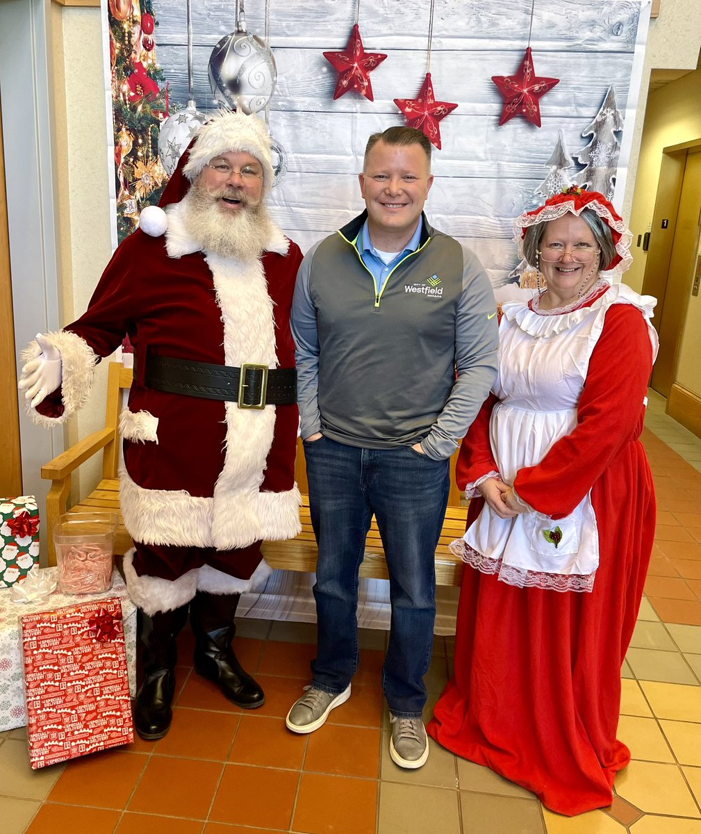 Day full of Christmas festivities to include story time at WPD and Westfield in Lights at Grand Junction. I love the Holiday season.