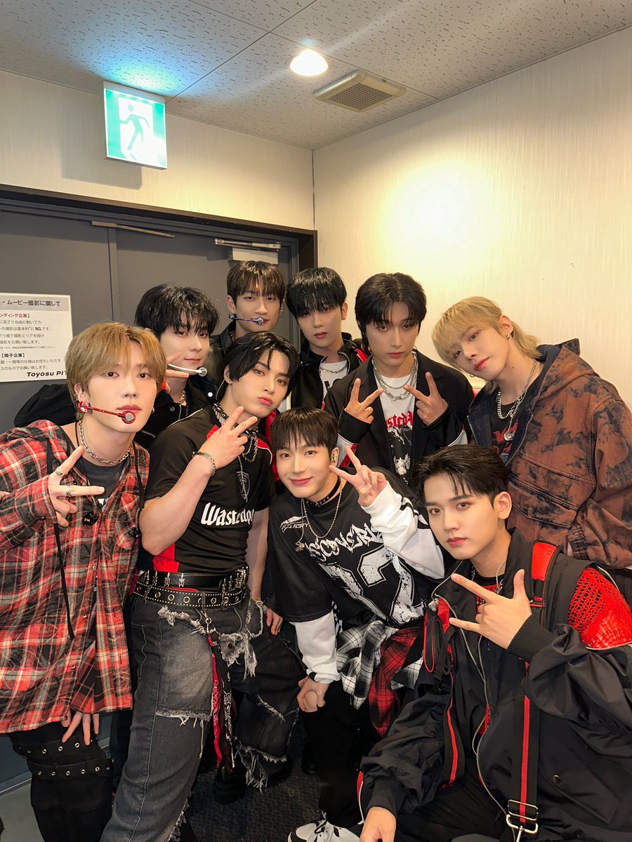 OmegaX_jp's tweet photo. [📸]

ASIAN BEAT CELEBRATION in 豊洲PITにお越しいただいた皆様ありがとうございました🎡🤍

THE SUPER FRUITの皆様とのコラボステージいかがでしたか？🍎🍊🍋🍈🍑🍇🥥僕たちは本当に楽しかったです！

チグハグ〜〜🫶

#OMEGA_X #オメガエックス
#スパフル https://t.co/p3FLKngWZK