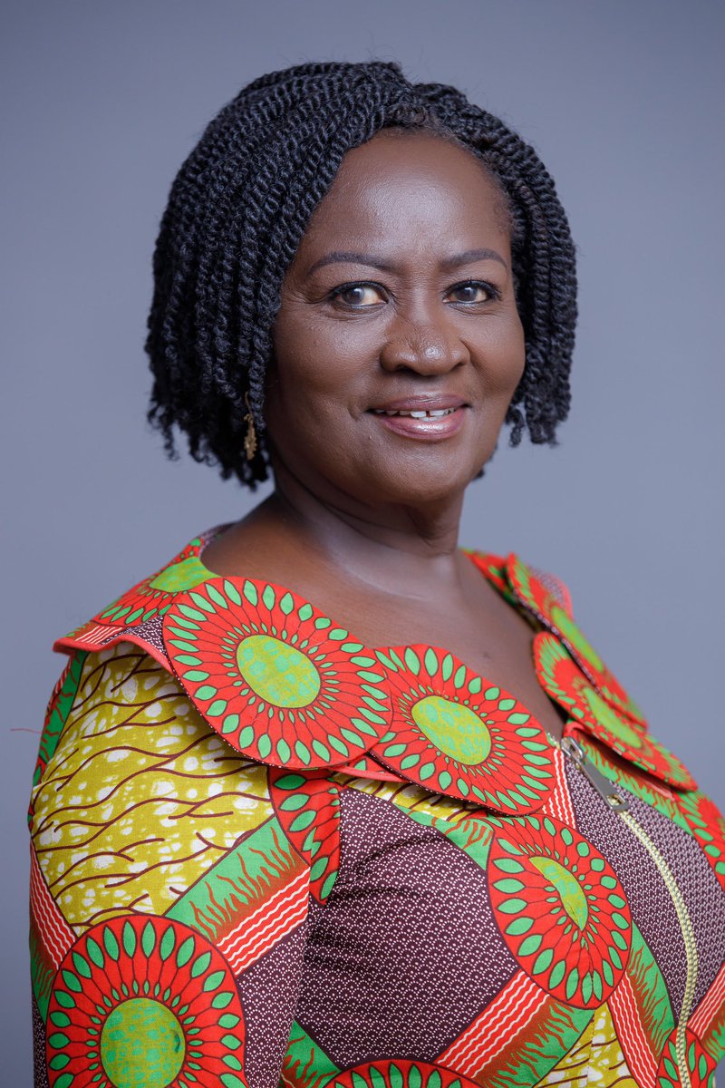 Retweet!❤️

First ever female Vice President of Ghana 🇬🇭