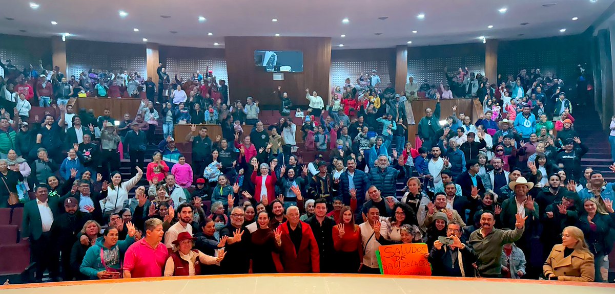 c_mont22's tweet photo. ¡Que las Voces de la Transformación lleguen a todo México!

.@_VicenteSerrano, @MemeYamelCA, @YoSoyPedrero, @MazoyJulian y @danielo_mx gracias por acompañarnos y ser parte de este movimiento transformador; #Durango es su casa 🙌🏻 https://t.co/8phfExuKAF