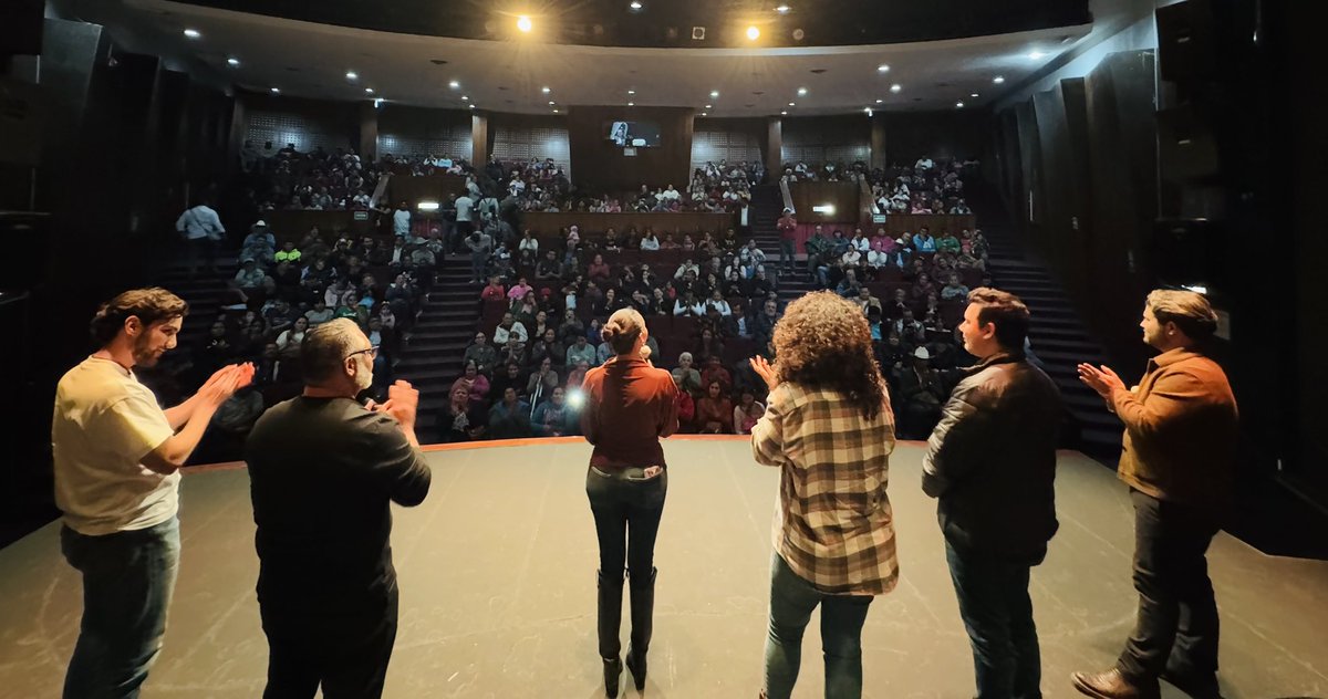 c_mont22's tweet photo. ¡Que las Voces de la Transformación lleguen a todo México!

.@_VicenteSerrano, @MemeYamelCA, @YoSoyPedrero, @MazoyJulian y @danielo_mx gracias por acompañarnos y ser parte de este movimiento transformador; #Durango es su casa 🙌🏻 https://t.co/8phfExuKAF