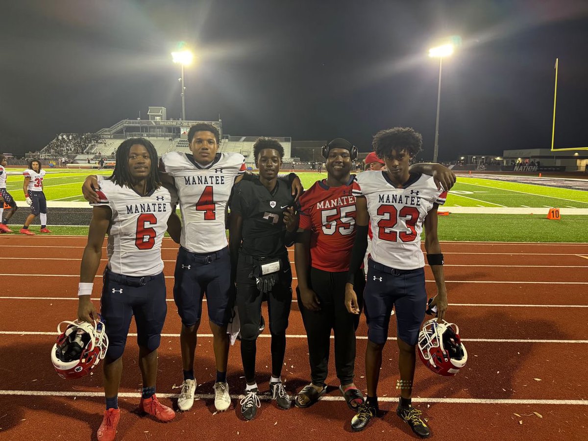 MustangsManatee's tweet image. Congratulations to these young men for a heck of a season, although it didn’t go as planned just know you played an important part.
#multiplesports #brotherhood #classof2025 #onceamustangalwaysamustang