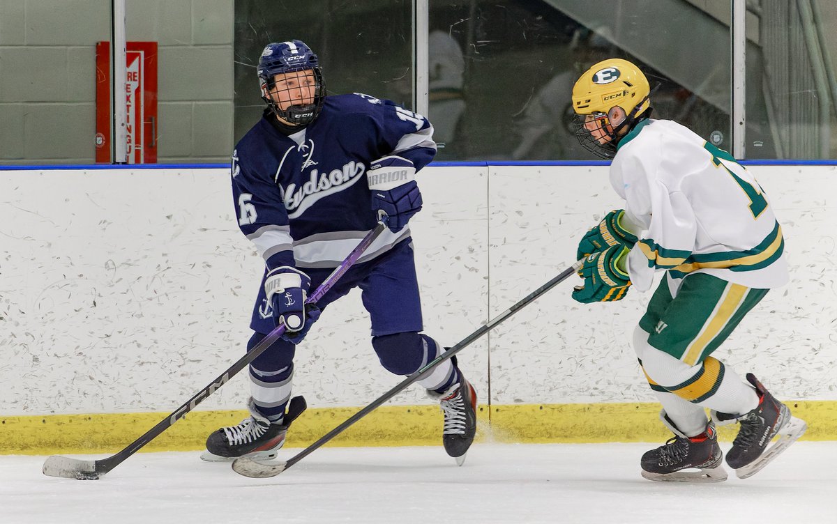 KMKlemencic's tweet photo. Hudson Hockey defeats St. Edward (B) 7-0 at the Adam S. Hamilton Tournament @ KSU. Pics from this afternoons match can be seen @ https://t.co/GeuIatoRjk

@FlowHud @SEHSicehockey @OHSAASports https://t.co/RGh19o05zw