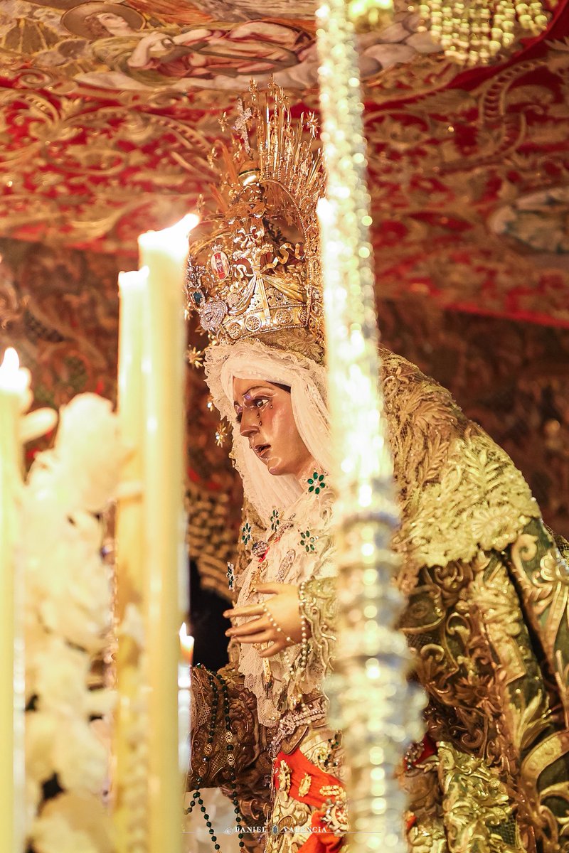 PasionDeSevilla's tweet photo. Espectacular la Esperanza 💚

@blogalcompas 

#MagnaSevilla24 https://t.co/TFcYkXfkzF