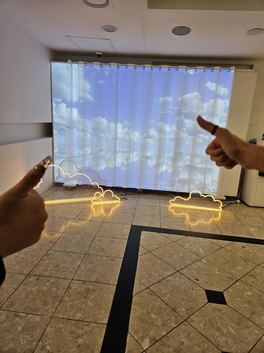 ✈️오프라인 졸업작품전  마지막 3일차!✈️

많은 관심과 사랑 부탁드립니다!