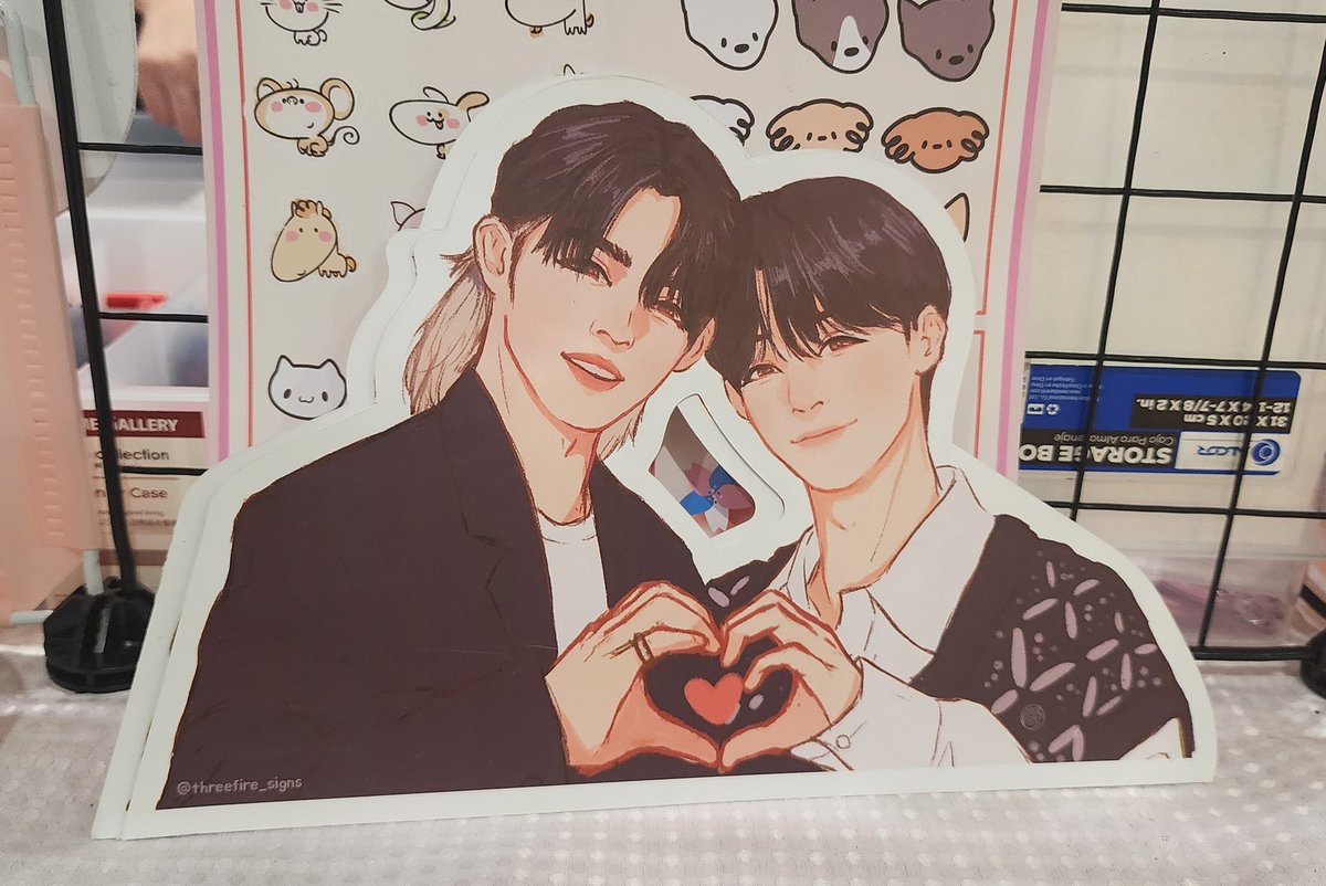 Our biggest setup yet. 😍

Catch us at Paskomiket Day 2
Megamall: Megatradehall 2-3
✨️Table C30✨️

I only have 3 A4 size coupjeong print. Just buy 3 coupjeong postcards to get the big print 🥰