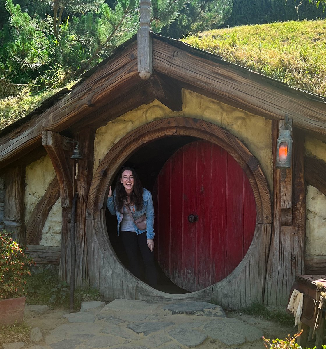 northwestclaire's tweet photo. Hi #writingcommunity!  After years of writing and querying alone, I’ve finally decided to find #writer friends!  I’m a fantasy + romantasy writer currently querying. 

Would love to say hi and hear about your writing projects! 💗

#amquerying #amwriting #writerscommunity https://t.co/plhLK148ev