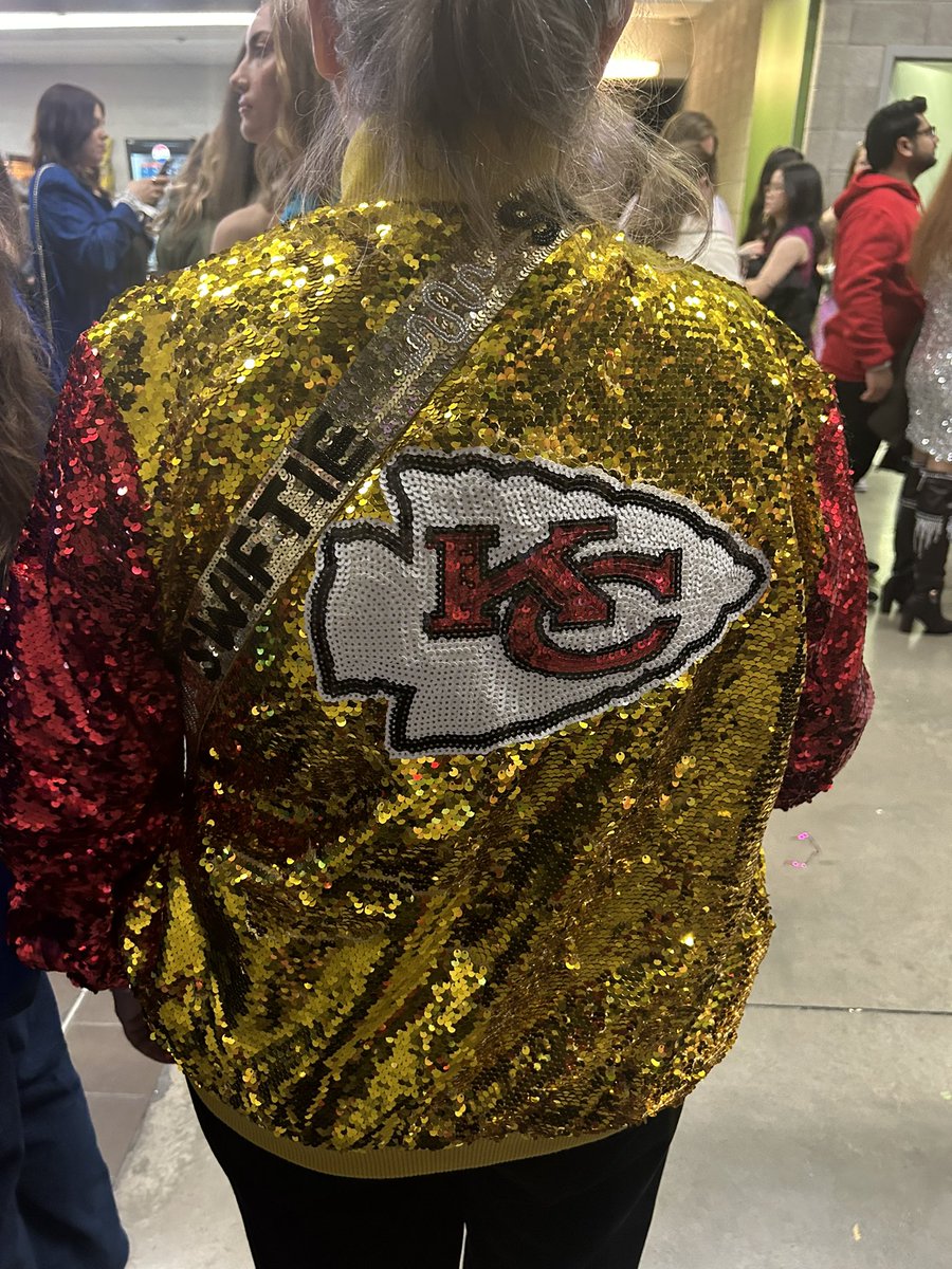 Lindsay_496's tweet photo. @taylornation13 my moms jacket for tonight! this is her first ever taylor swift concert and she’s over the moon excited! she had to rep both taylor and travis ✌️✌️ 

can’t wait to hand out/trade bracelets! https://t.co/1aqZtX9bXG