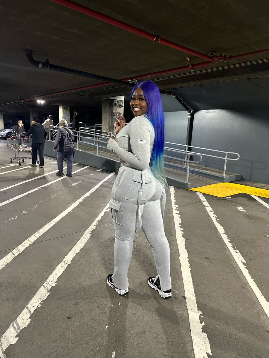 DaddyyPrincess_'s tweet photo. Lmaooo The Baddest! 😋 https://t.co/7r7TxfDcKf