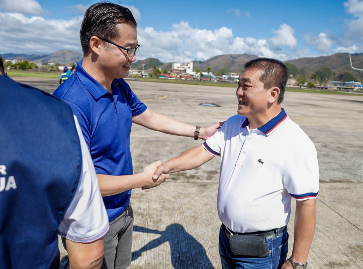 BossTeCua's tweet photo. Maraming salamat Sen. Win (@stgatchalian ) sa personal na pagbisita at paghatid ng tulong sa Catanduanes!

#BangonCatanduanes https://t.co/nrvxwG72c2