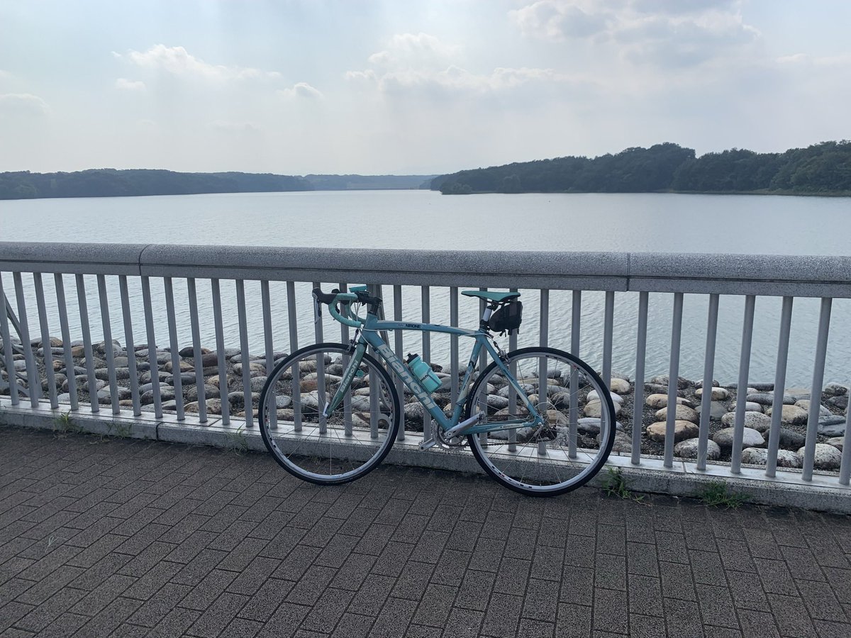 yz_3's tweet photo. 自転車が盗難に遭いました。
11月29日 東京都府中市内
メーカーBianchi、モデルNirone
カラー チェレステ
カスタマイズとメンテナンスを重ねて、長年生活を共にしてきた大切な一台です。単純に買い直すことで片付けられない程思い入れがあるためご協力いただけますと幸いです。#自転車盗難 #拡散希望 https://t.co/ycqmV7Bgtf