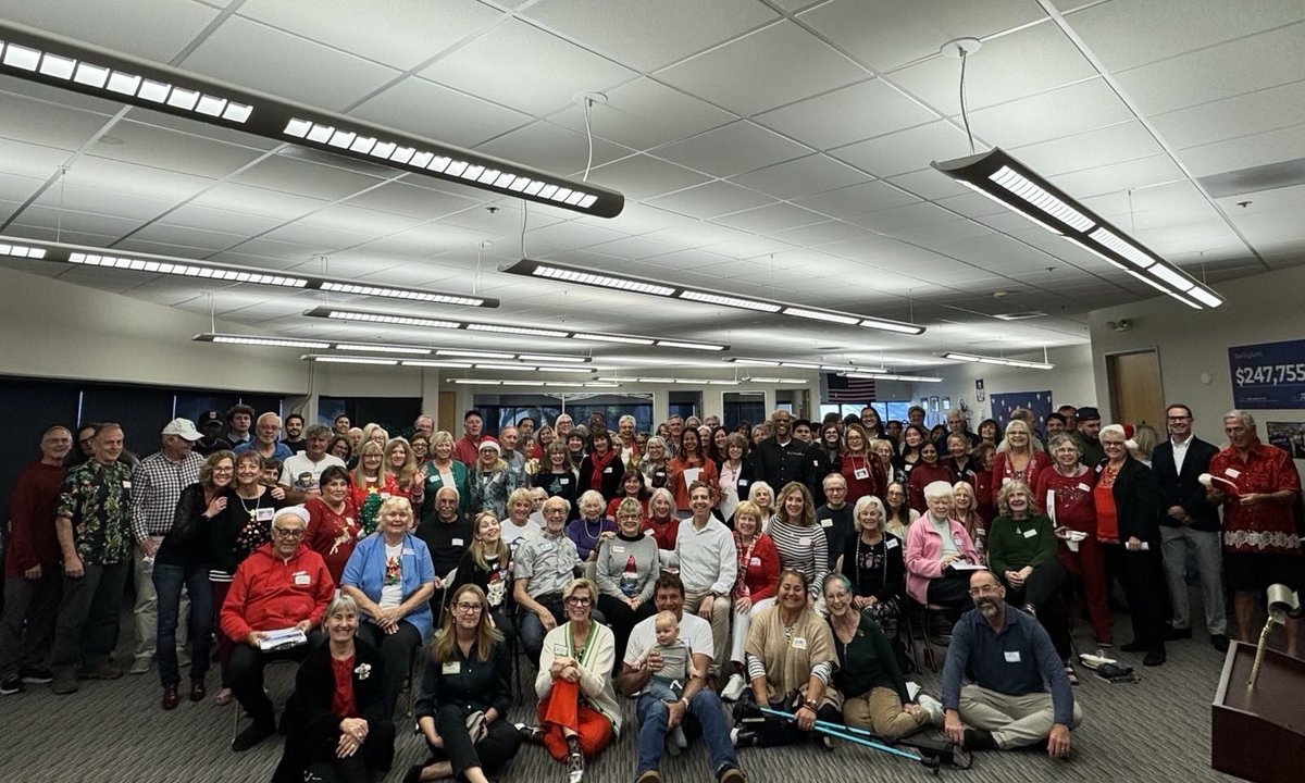 MikeLevin's tweet photo. Huge thanks to our great San Diego County volunteers for joining us in Carlsbad today! We are so appreciative for your hard work and continued support! 🇺🇸 https://t.co/zxtSQqr0w8