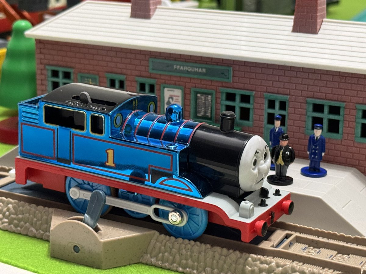 PlarailThomas's tweet image. Metallic plarail Mad face Thomas  #Trackmaster #TOMY #Plarail