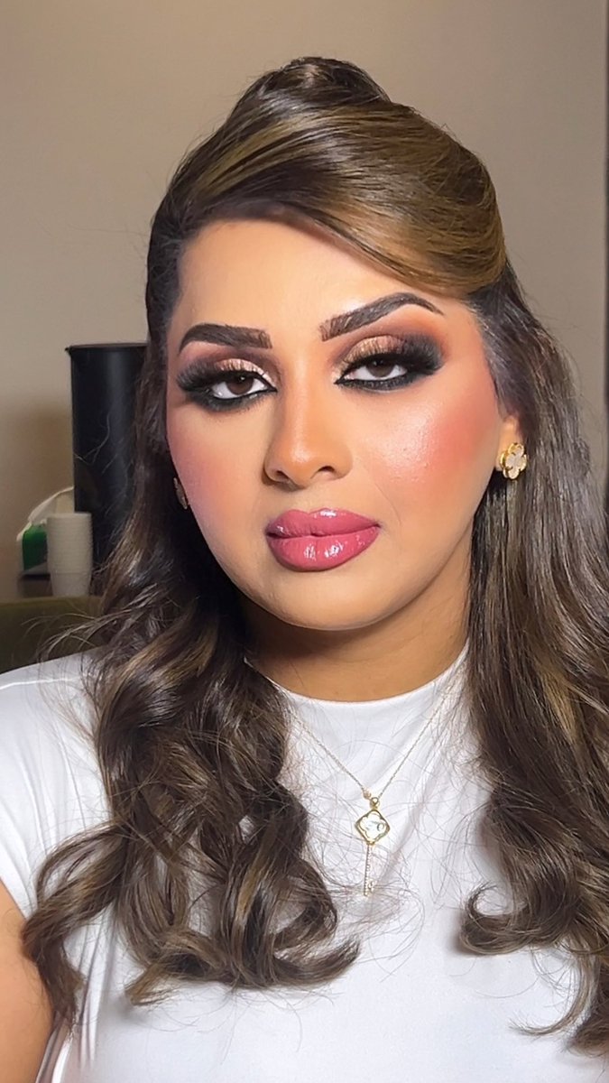 naeemah_makeup's tweet photo. ميكبي 🤩

#سالم_الدوسري #باب_الحاره##صباح_الخير_والسعاده_للجميع https://t.co/4KZ38JF6AK