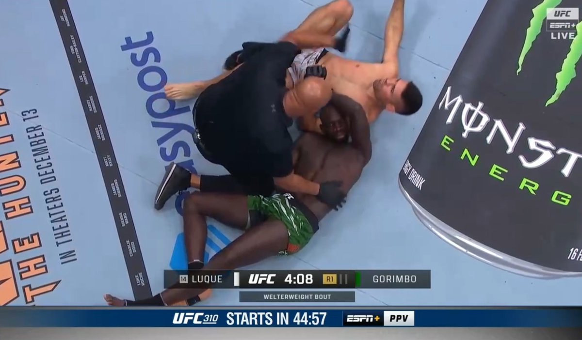 TheUFCStats's tweet image. Mosvar could NEVER 😭