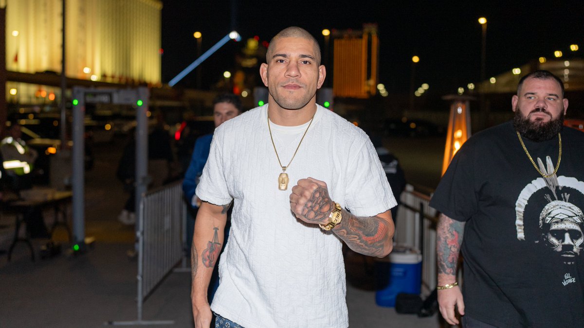 ufc's tweet photo. Poatan is in the building 🏹

[ #UFC310 | @AlexPereiraUFC ] https://t.co/K7Z2Xx0xpI