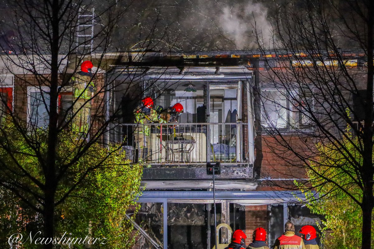 Grote brand in woning Zaandam