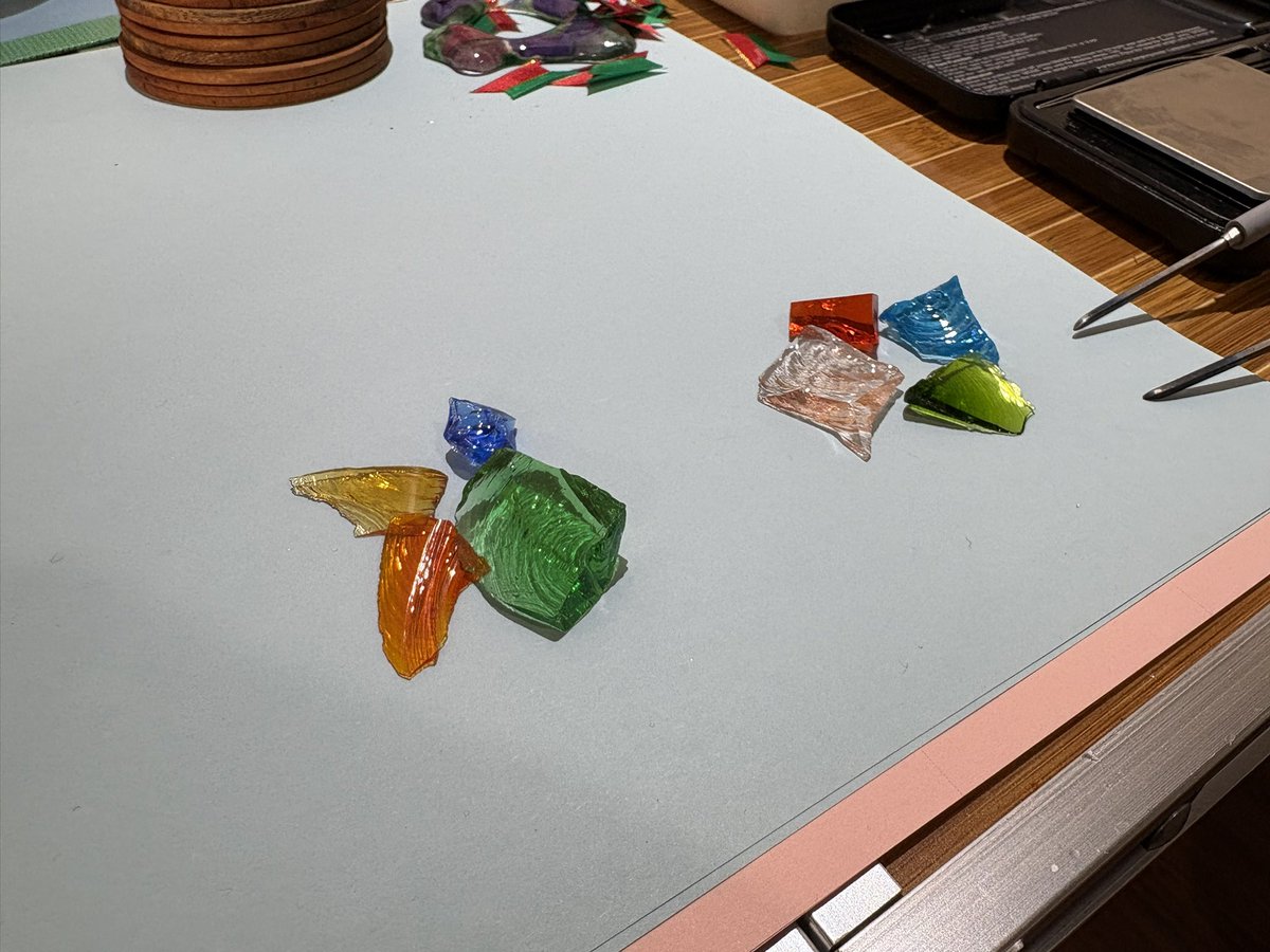 Day_ance's tweet photo. 【参考例】
フュージングガラス制作体験 https://t.co/jsumuIHZGO