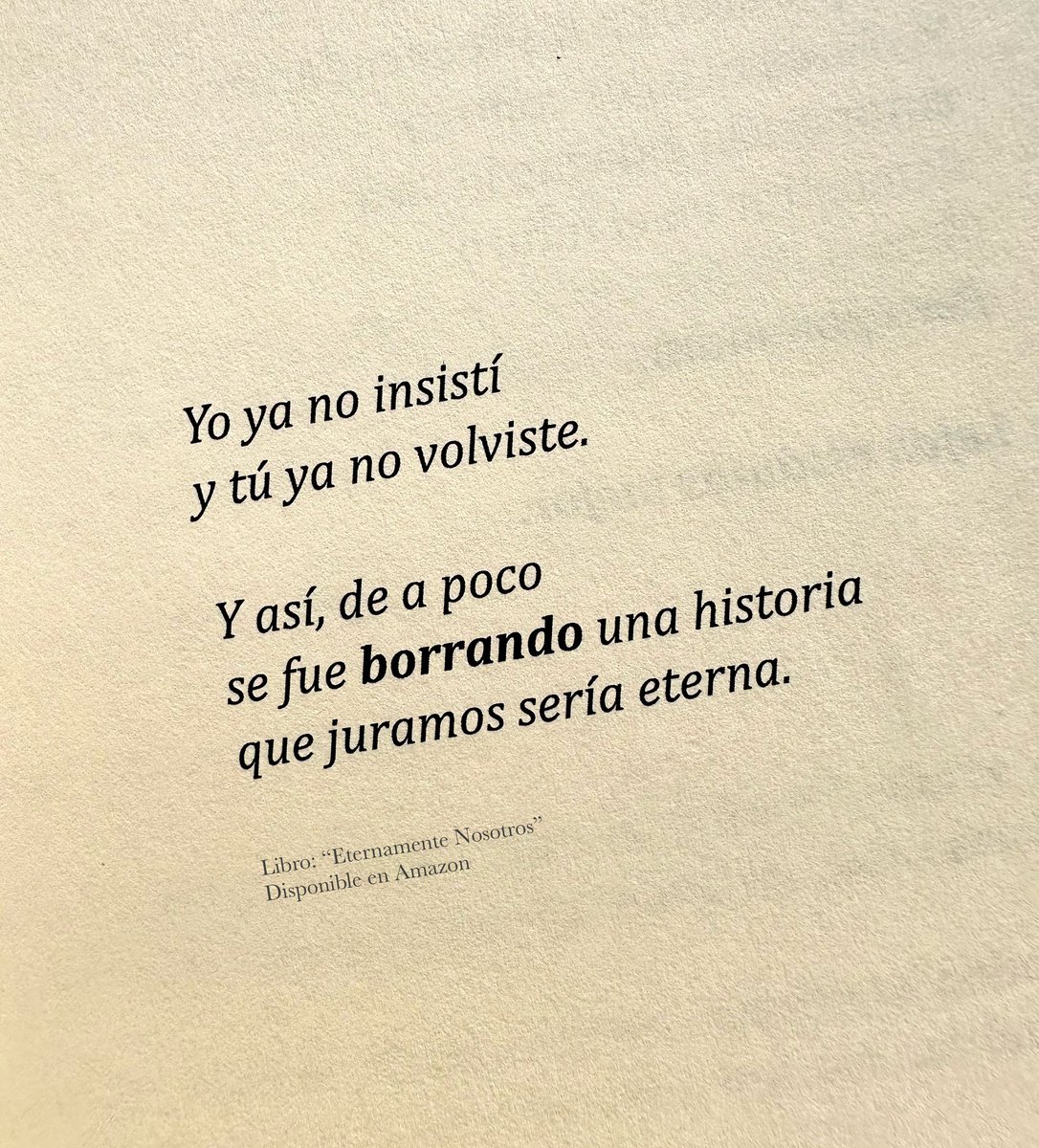 JaiiWriter's tweet photo. Libro: “Eternamente Nosotros” 📗 https://t.co/FDVeR6cvxA