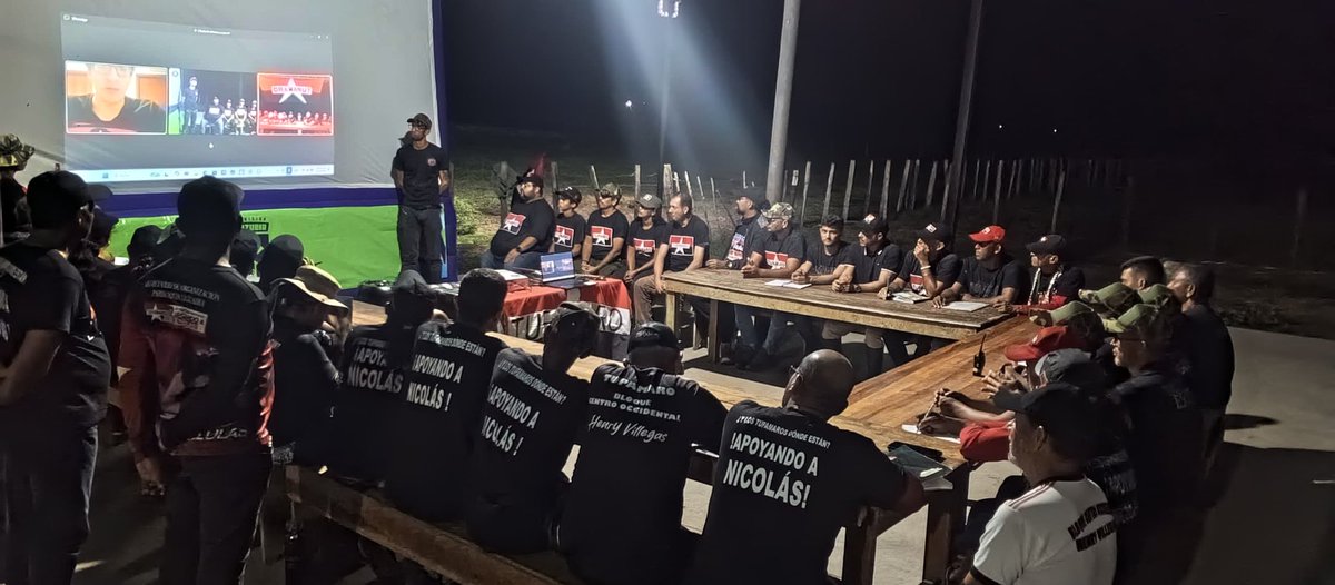 El intercambio de saberes y experiencias es una acción revolucionaria que concientiza la lucha de los pueblos. Gracias a Carlos Marsan, Funcionario de la Embajada de #Cuba en #Venezuela, compartimos experiencias formativas, fortaleciendo los métodos y pedagogía Revolucionaria.
