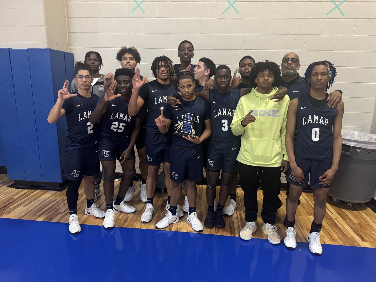 Mustangs show some true heart &amp; pull out consolation championship @ Needville Tournament after rough start!🏀❤️