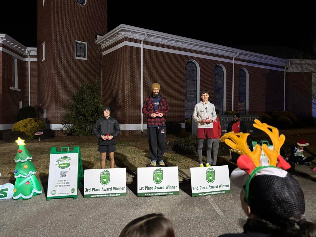 Coach Quin Wilson place 1st and Ethan Thomas 2nd at the Fountain Inn Rudolph Run!