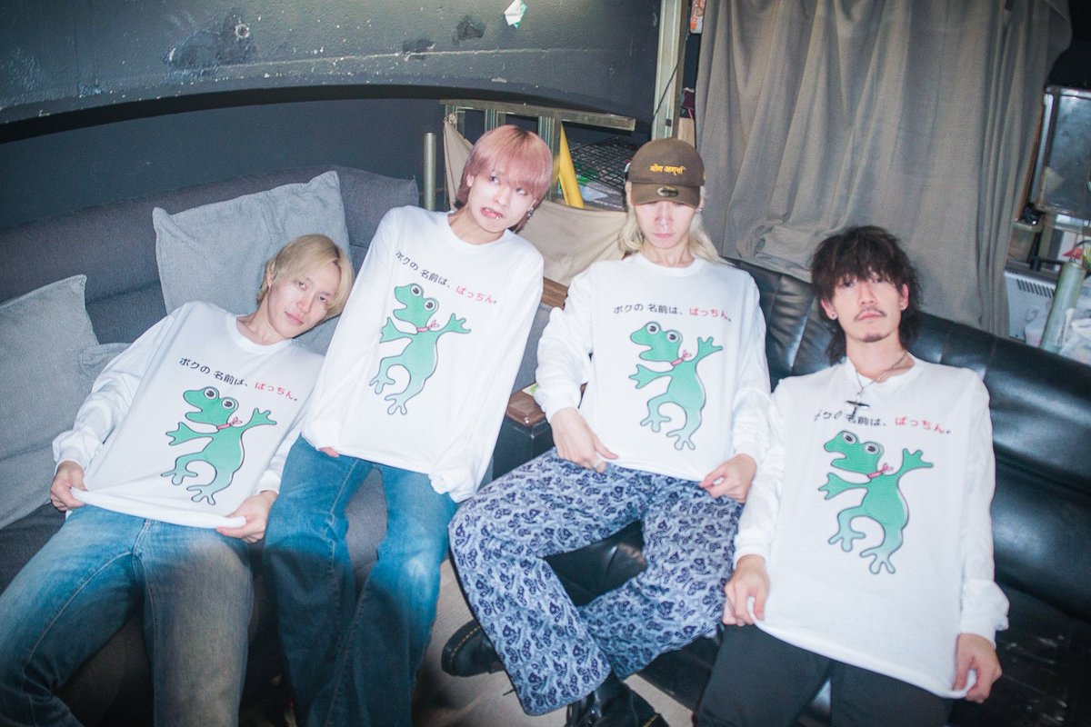 本日は、猫背のネイビーセゾン ONE MAN LIVE ✨️HAPPY.OUR