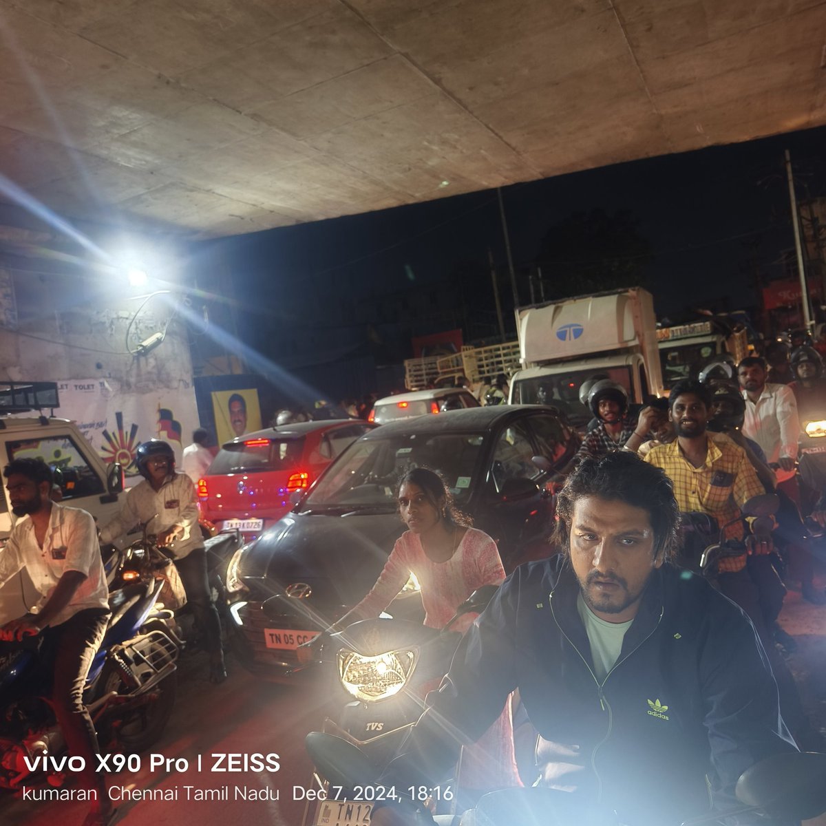SSKKumaran_'s tweet photo. There regular traffic conjunction at Vanagaram bridge. emergency vehicles can't pass through it. (During emergency)It took 45 minutes to pass through the https://t.co/oxzFhJcRbi i request concern Authority to take necessary steps. https://t.co/7aLiizfxUh