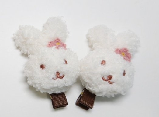 정한이 머리핀 이거..🥹 귀에 꽃도 달려있었듐....ㅜ