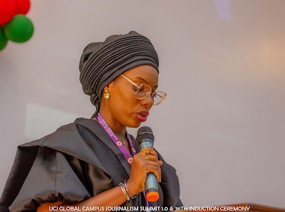 ucj_ui's tweet photo. UCJ UI President, Elizabeth Tosanwunmi giving the induction speech on behalf of Ms. Motunrayo Alaka
#campusjournalists #studentjournalists #gcjs #globalcampusjournalismsummit #ucjuigcjsand36thinductionceremony #universityofibadan https://t.co/cjwh0RrGlE