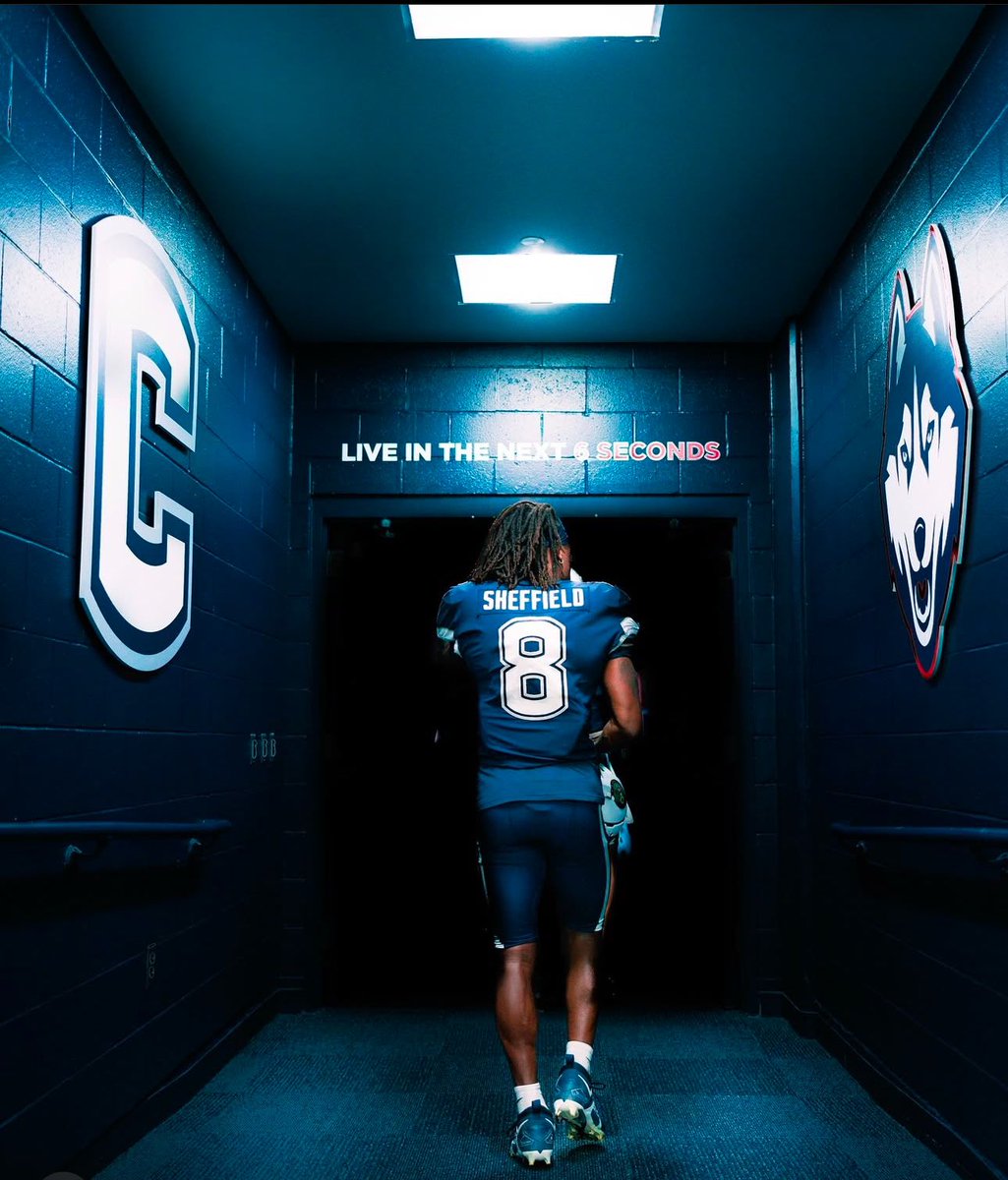 AR7 (@aromphf15) on Twitter photo UCONN Offerd! UCONN Offerd!
