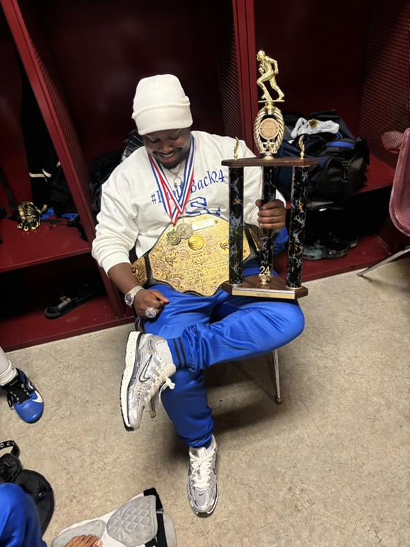 StatZ_G's tweet photo. π£ AND STILL!!!!! πππ€
#RunItBack24
#SenatorsFootball
#KIPPSunnyside
#TXHSFB https://t.co/qTQ9lQwWr1