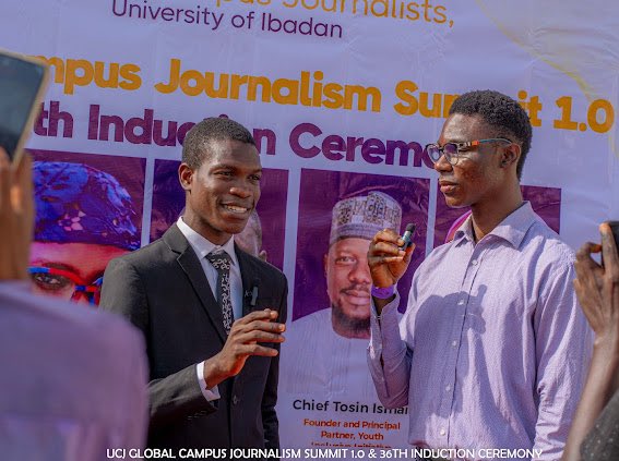 ucj_ui's tweet photo. Red carpet hosts, Shodipe Blessing from ASSESA Press and Kwamena Mark Anthony from AERDSA Press.
#campusjournalists #studentjournalists #gcjs #globalcampusjournalismsummit #ucjuigcjsand36thinductionceremony #universityofibadan https://t.co/eiU4IcTDjI