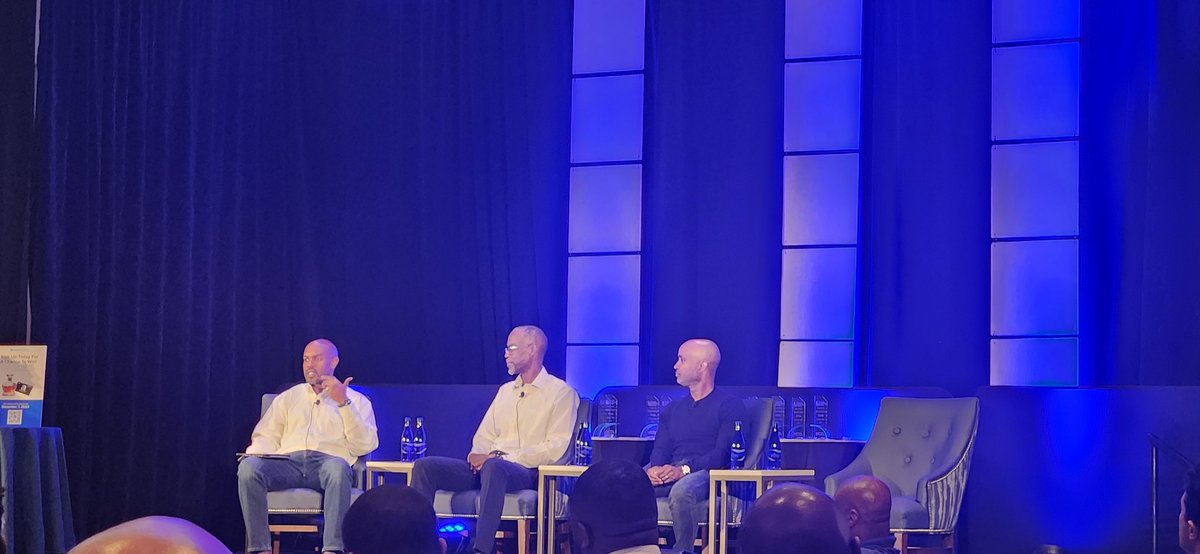 kevindmcd's tweet photo. Powerful takeaways from three amazing leaders: Don't doubt yourself! Don't try to be superman, build a great team around you! Take on tasks that are near failure or impossible! Find people who will tell you the truth and got you! #MCEL2024 @MCELLeaders @DBlackburnFH https://t.co/yRM4BrPEbl