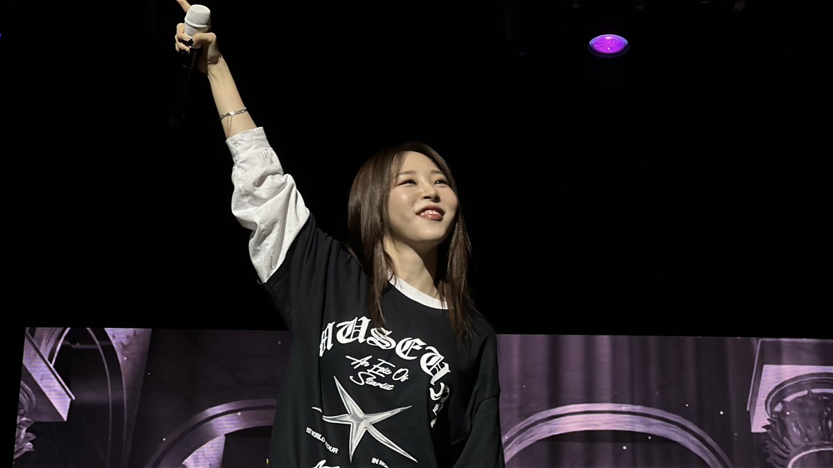 bubble_gum_soul's tweet photo. More than 10 years ago Moonbyul got her passport ready because she thought she would be traveling around the world constantly. 

Now 10 years later she successfully had her first solo tour 🥺 Congrats Byulie 💗 https://t.co/KOlT3H2o4B