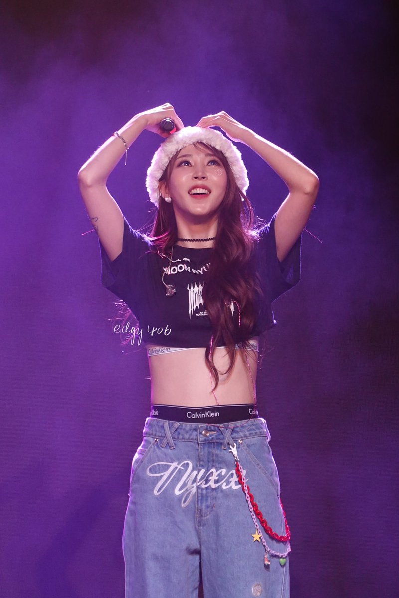 bubble_gum_soul's tweet photo. More than 10 years ago Moonbyul got her passport ready because she thought she would be traveling around the world constantly. 

Now 10 years later she successfully had her first solo tour 🥺 Congrats Byulie 💗 https://t.co/KOlT3H2o4B