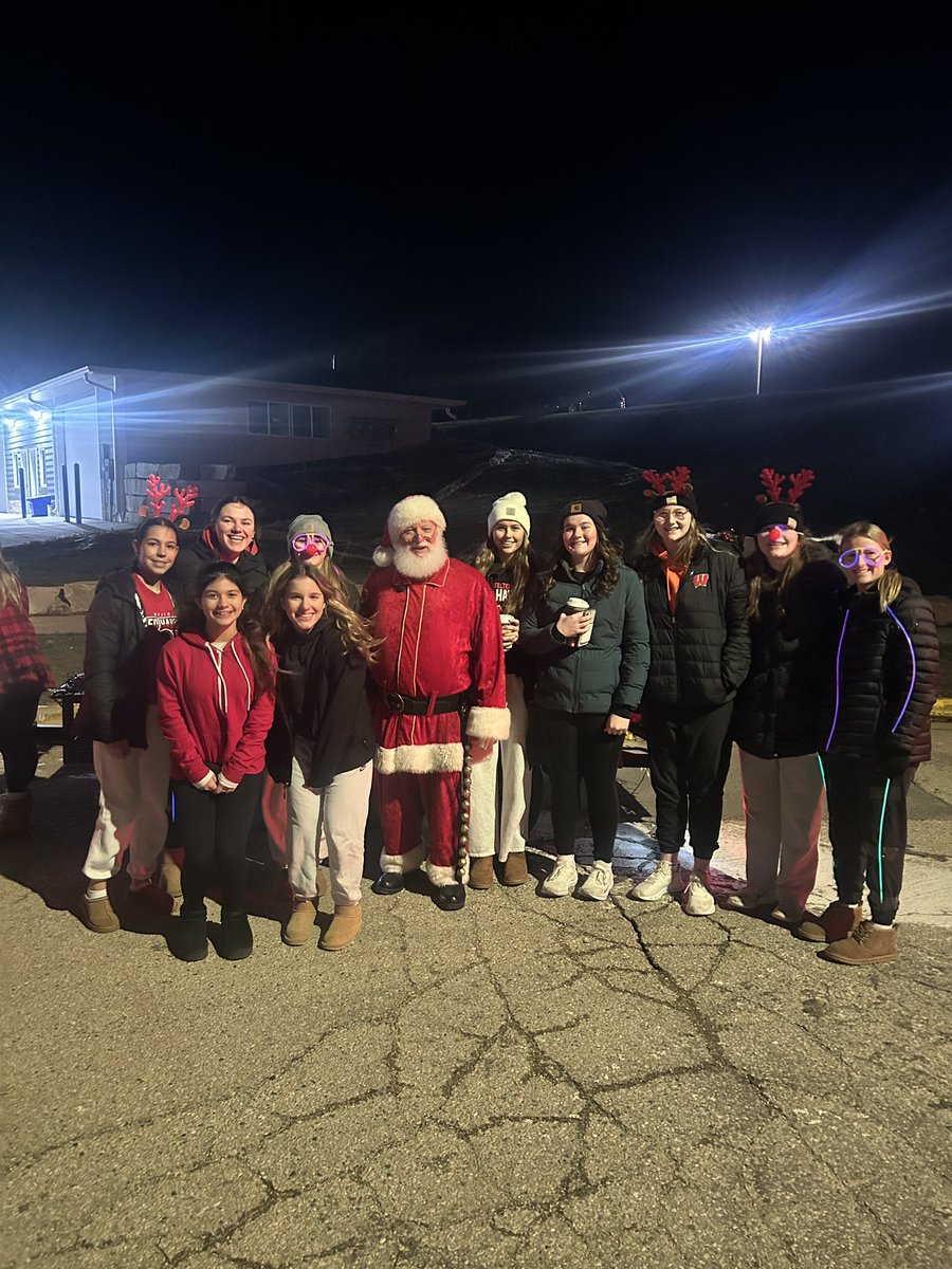MHS_GBball's tweet photo. Milton Girls Basketball was represented in the Milton light parade tonight. Fun was had by all and we will make sure to buy more candy for next year. The girls are brainstorming improvements to the float for next year. #Family @MiltonCourier @gazettextra @MHSActivities_ https://t.co/AJzlCtiRqx