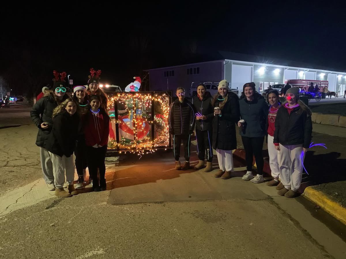 MHS_GBball's tweet photo. Milton Girls Basketball was represented in the Milton light parade tonight. Fun was had by all and we will make sure to buy more candy for next year. The girls are brainstorming improvements to the float for next year. #Family @MiltonCourier @gazettextra @MHSActivities_ https://t.co/AJzlCtiRqx
