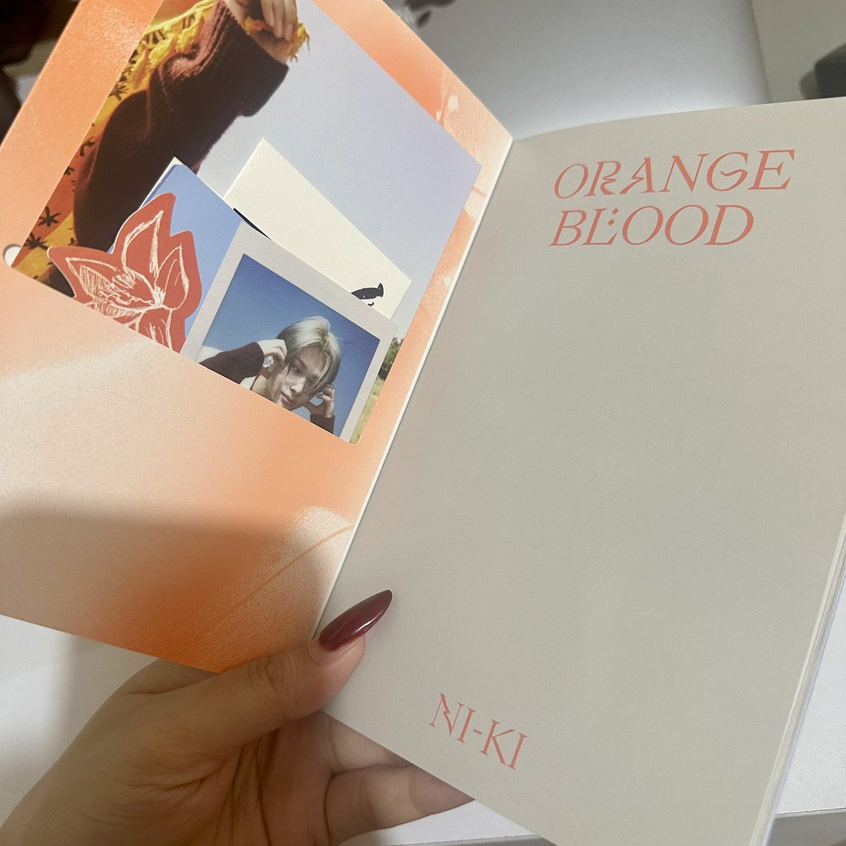 __cheesedogg's tweet photo. orange blood
engene ver (ni-ki)
unsealed
complete inclu (yes with photocards!)

₱250
di ko sure magkano bentahan pls bear with me *u*

wts lfb enhypen engene version niki https://t.co/54iY09ntHc