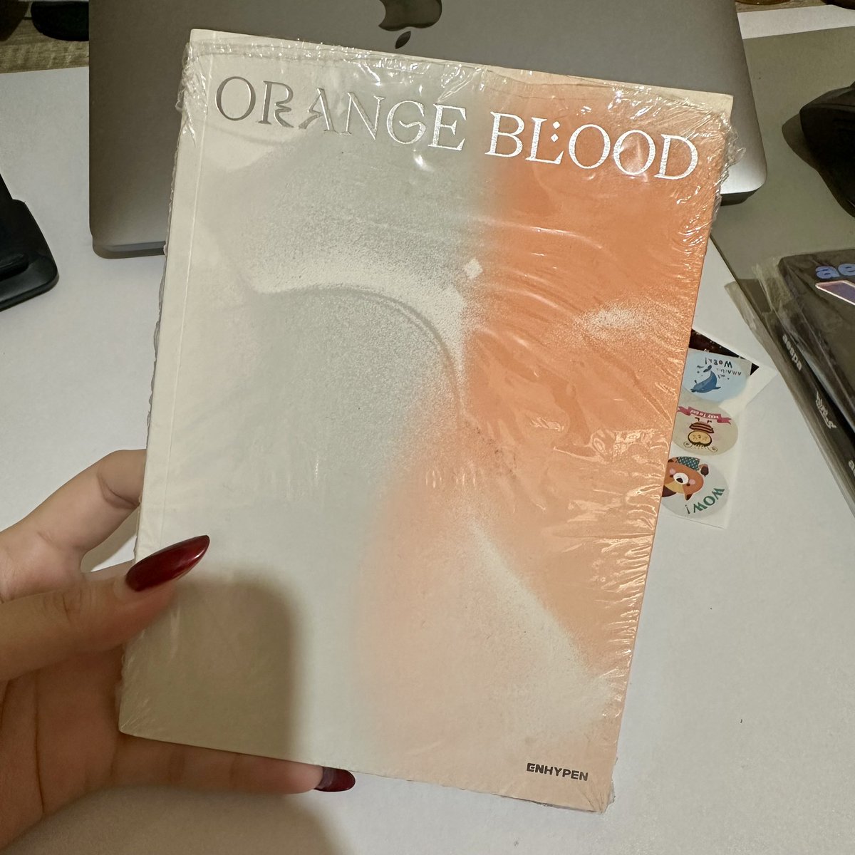 __cheesedogg's tweet photo. orange blood
engene ver (ni-ki)
unsealed
complete inclu (yes with photocards!)

₱250
di ko sure magkano bentahan pls bear with me *u*

wts lfb enhypen engene version niki https://t.co/54iY09ntHc
