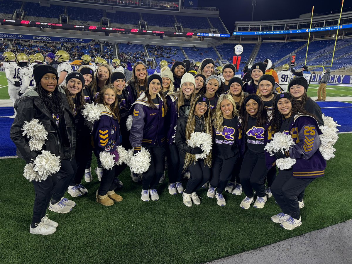 BGHSPurplesNews's tweet image. .@BGHS_Cheer will compete for their state title next weekend, but is supporting @PurplesFootball for theirs tonight! Go Purples!