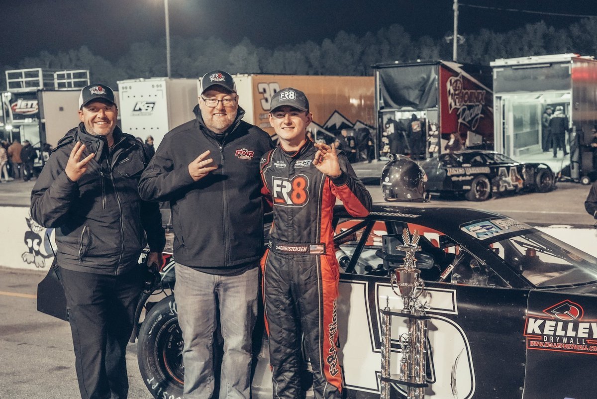 fr8_racing's tweet photo. 🥉 @seth_racing brought it home in the 3rd spot tonight at Five Flags Speedway! Congratulations to our entire FR8 Racing team on a great run. https://t.co/Kf0WuVyjM6