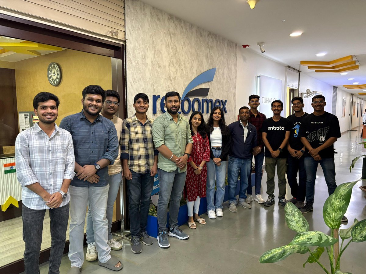 tanmay_7961's tweet photo. Excited to have attended @Rezoomex workshop! Learned how to generate code using prompts, explored Python fundamentals.Grateful for the valuable knowledge gained and looking forward to applying these skills in future projects! #Rezoomex https://t.co/DU7Sjow32D